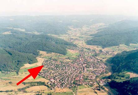 Luftaufnahme von Seelbach 
und seiner waldreichen Umgebung