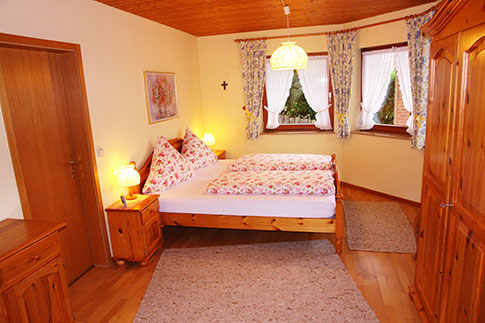 Apartment 3: Bedroom 